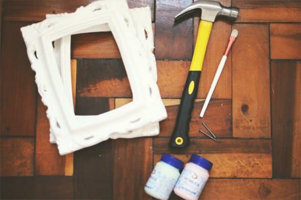 Como fazer moldura de gesso dourada