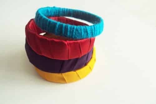 Pulseira de potinhos de iogurtes