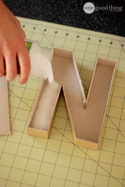 Como Fazer Aparador de Livros com Letras Decoradas Adesivo Va De Bike ~ Como Fazer Aparador de Livros com Letras Decoradas