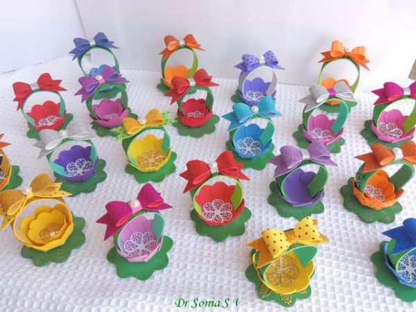 Faça muitas destas lindas forminhas para doces em EVA (Foto: cardsandschoolprojects.blogspot.com.br)