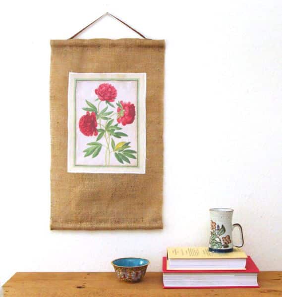Este quadro de parede diferente com juta pode ter a impressão que você quiser (Foto: apieceofrainbow.com)