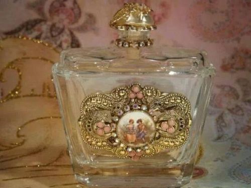Dicas de Artesanato com Vidros de Perfume Dicas de Artesanato com Vidros de Perfume