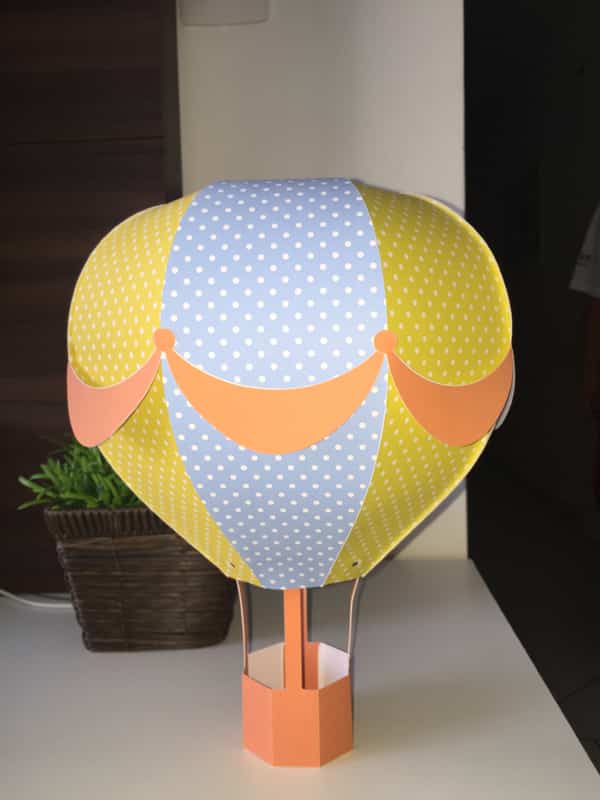 balao com papel na festa balao com papel na festa
