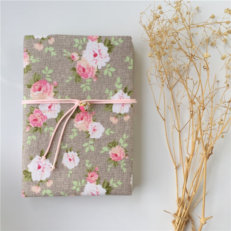 Capa floral caderno de artes