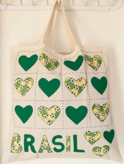 Esta ecobag para Copa do Mundo é linda e fará você receber muitos aplausos (Foto: Divulgação)