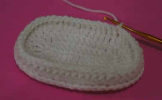 sapatinho de la croche bebe
