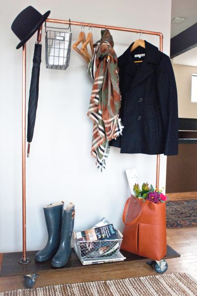 Você também pode vender esta arara de roupas móvel com cano PVC e faturar um bom dinheiro (Foto: popsugar.com)