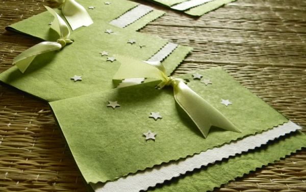 Cartão com papel artesanal pode ter as cores e estilo que você desejar (Foto: wanderingmist.com)