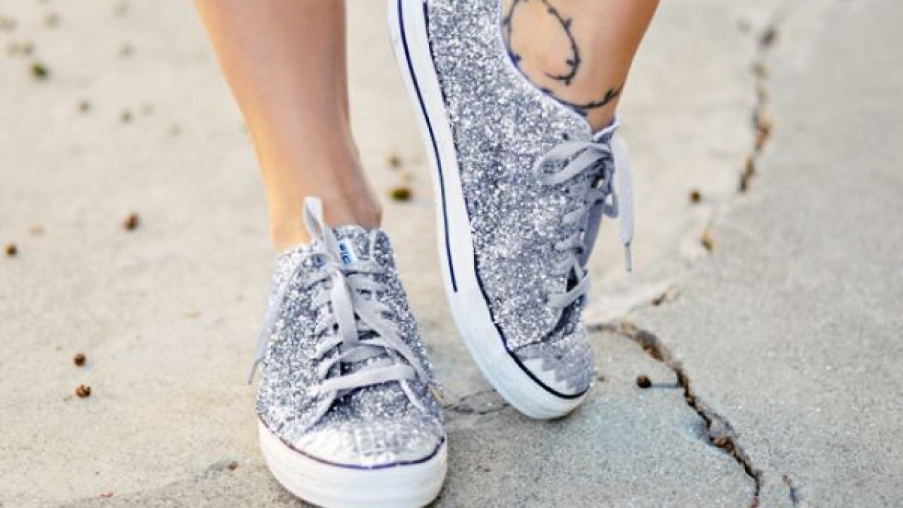 tênis com glitter