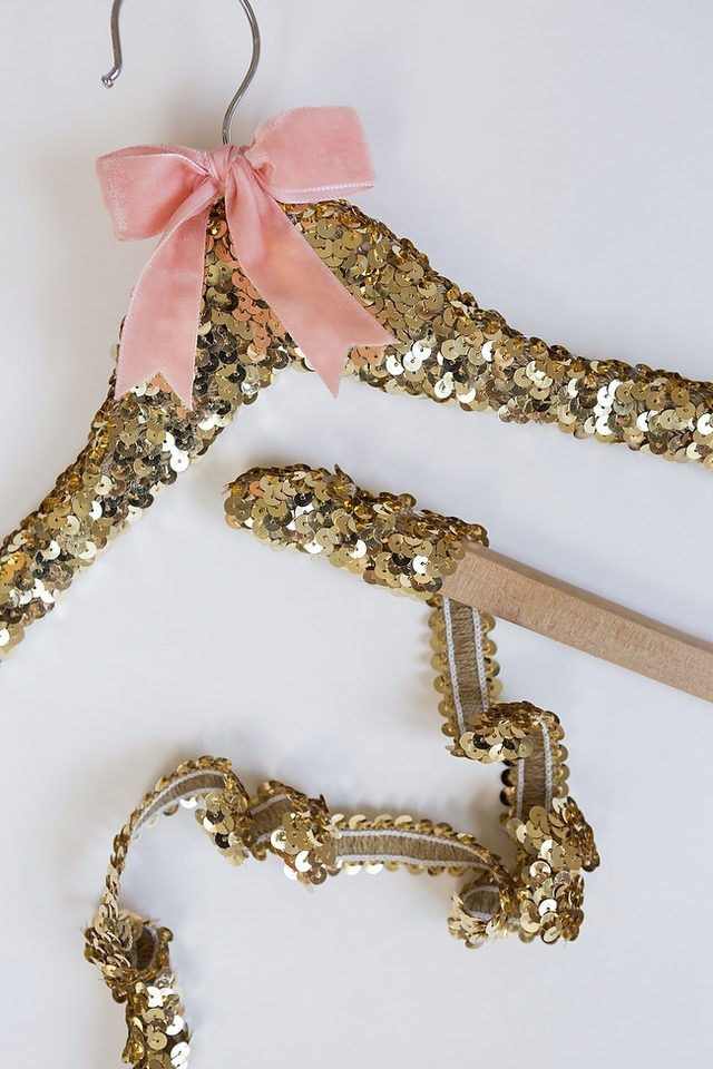 Como Decorar Cabide com Lantejoula (Foto: ehow.com)