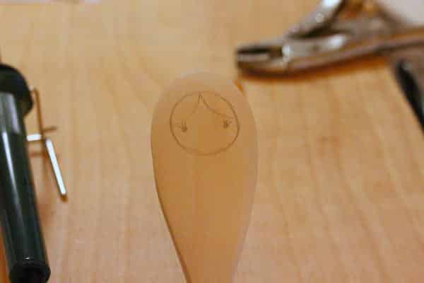 Como Decorar Colher de Pau Passo a Passo (Foto: thinkcrafts.com)