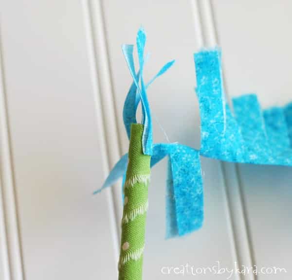 Como Fazer Decoração em Caneta com Tecido (Foto: creationsbykara.com)