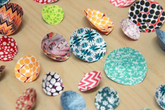 Como Fazer Flores com Círculos de Papel (Foto: worldofpineapple.com)