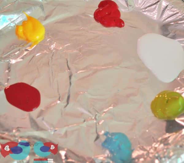 Como Fazer Pintura com Efeito Colorida em Vidros (Foto: thelovenerds.com)