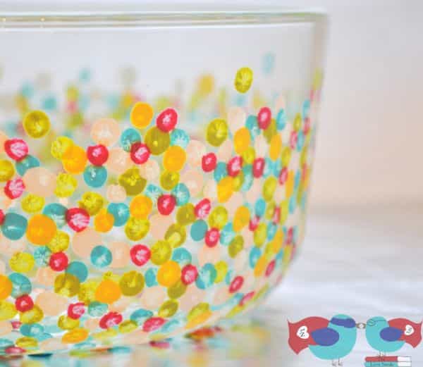 Como Fazer Pintura com Efeito Colorida em Vidros (Foto: thelovenerds.com)