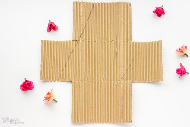 Artesanato com Papelão Ondulado Artesanato com Papelão Ondulado