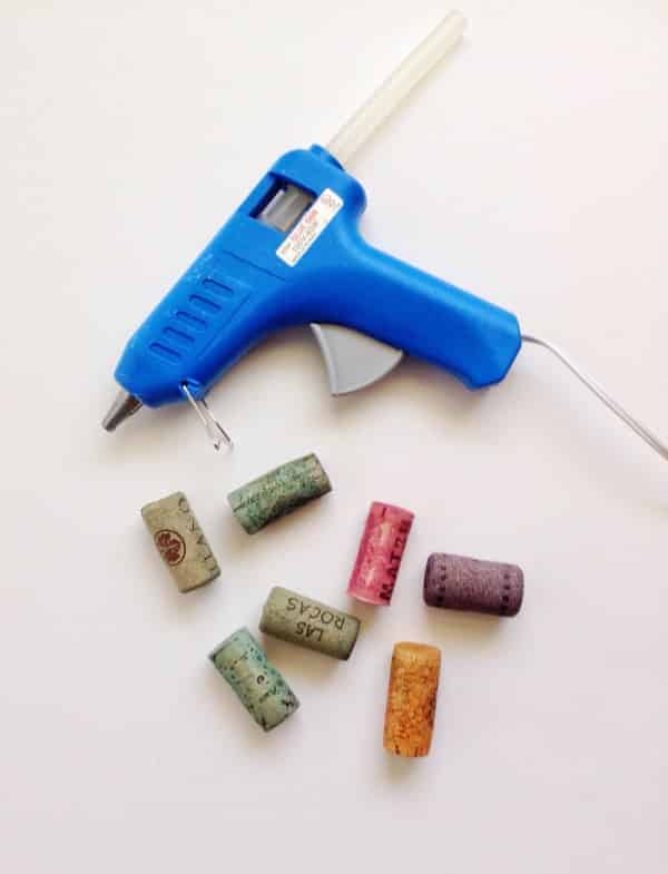 Alfineteiro com Rolha de Vinho Alfineteiro com Rolha de Vinho