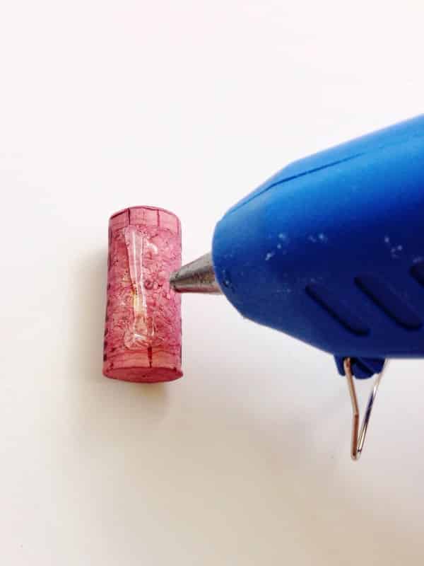Alfineteiro com Rolha de Vinho Alfineteiro com Rolha de Vinho