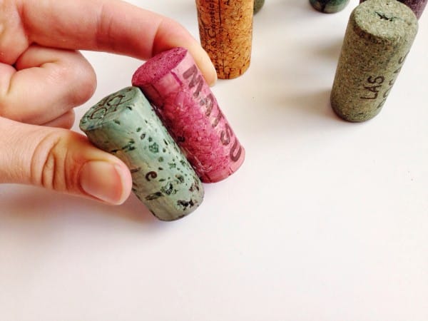 Alfineteiro com Rolha de Vinho Alfineteiro com Rolha de Vinho