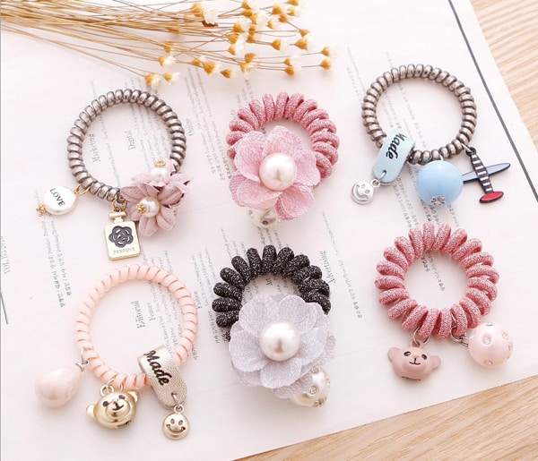 pulseira com pingente e fio de telefone pulseira com pingente e fio de telefone