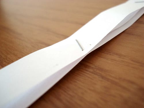 como fazer laço com fita plastica