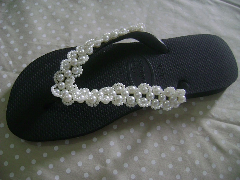 chinelo bordado com trançado chinelo bordado com trançado