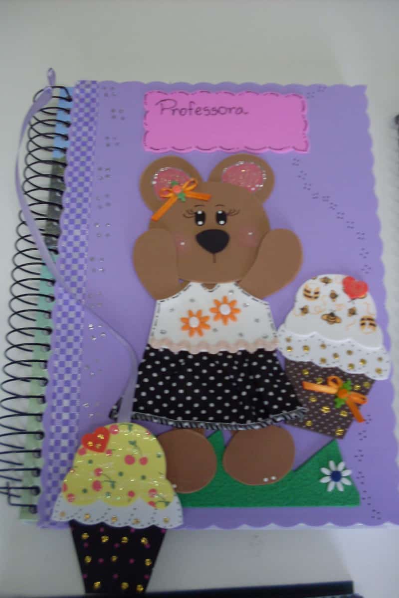 caderno com eva e marcador de página caderno com eva e marcador de página
