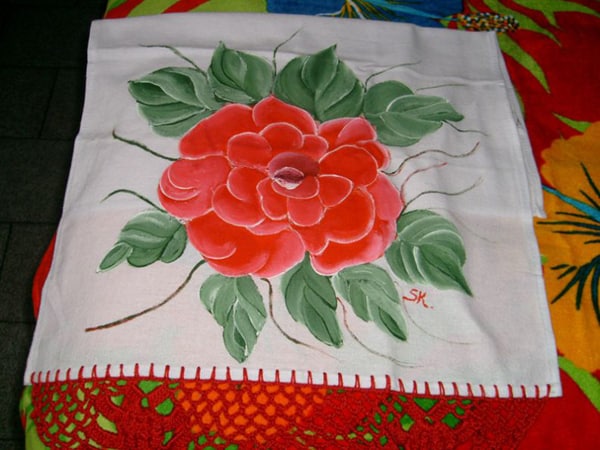 pano de prato pintado com flor pano de prato pintado com flor