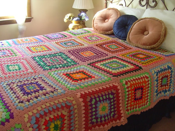 colcha colorida de croche com quadrados grandes colcha colorida de croche com quadrados grandes