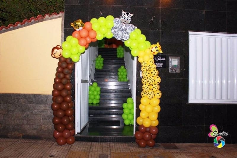 arco de baloes com bichos arco de baloes com bichos