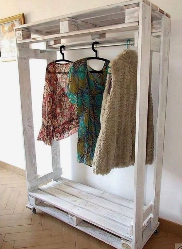 guarda roupa pallet pequeno