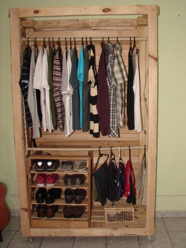 guarda roupa pequeno de pallet