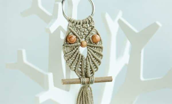 coruja em macrame para chaveiro