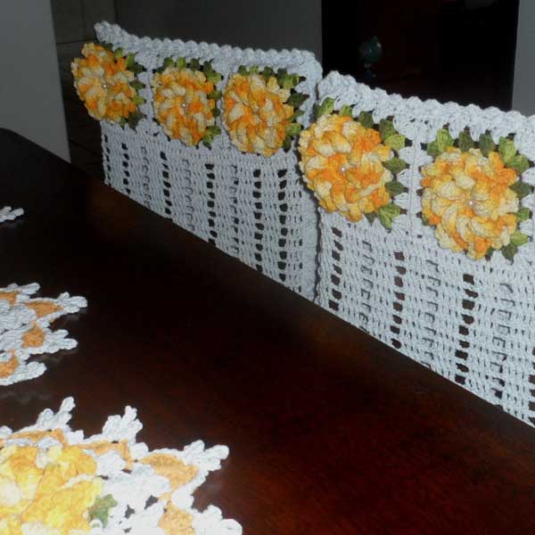 Jogo de Cozinha em crochê com capa de assento amarela