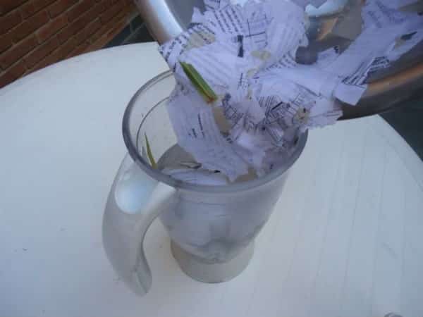 papel machê de liquidificador