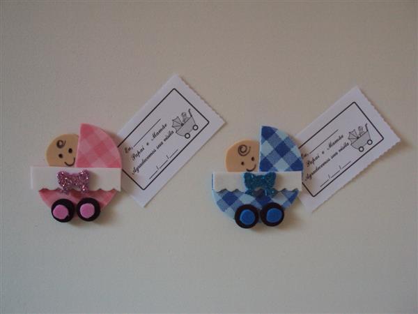 carrinho de bebe de eva com tag