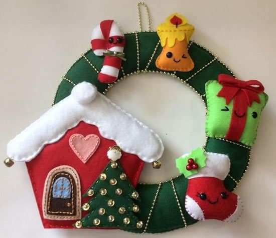 Guirlanda de Natal em feltro familia