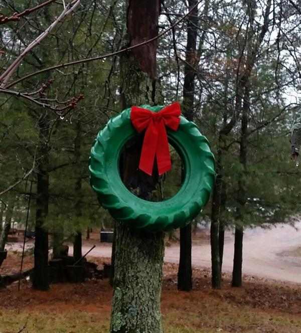 decoração de natal com pneu