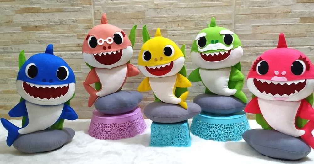 lembrancinha baby shark em feltro
