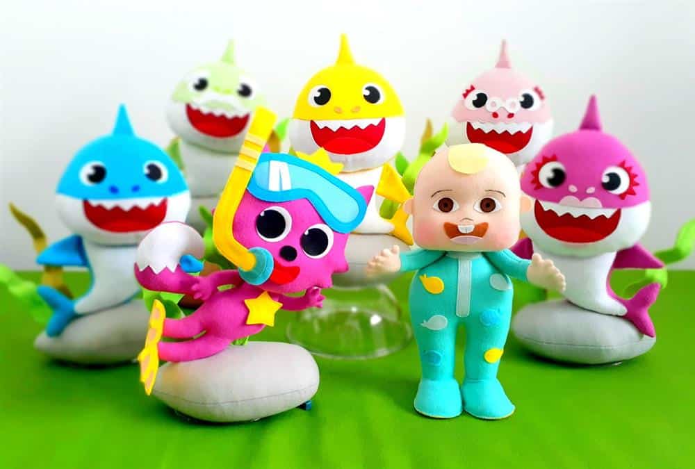personagens baby shark em feltro
