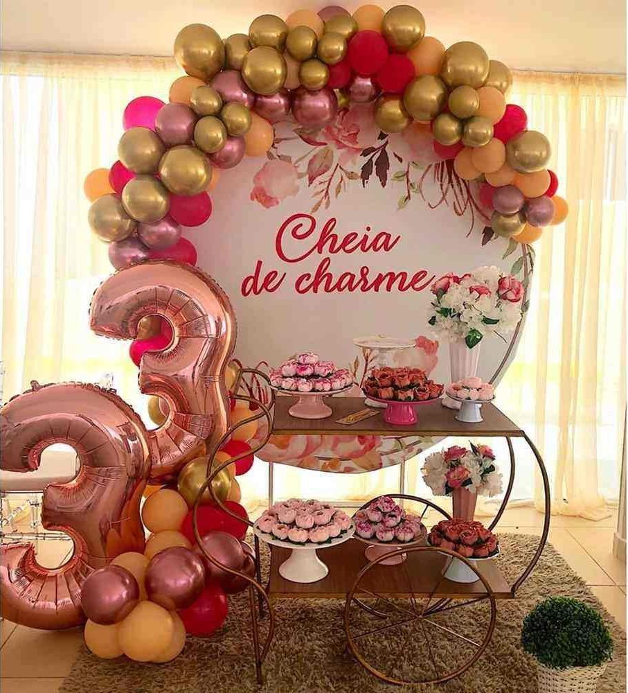 arco desconstruído dourado
