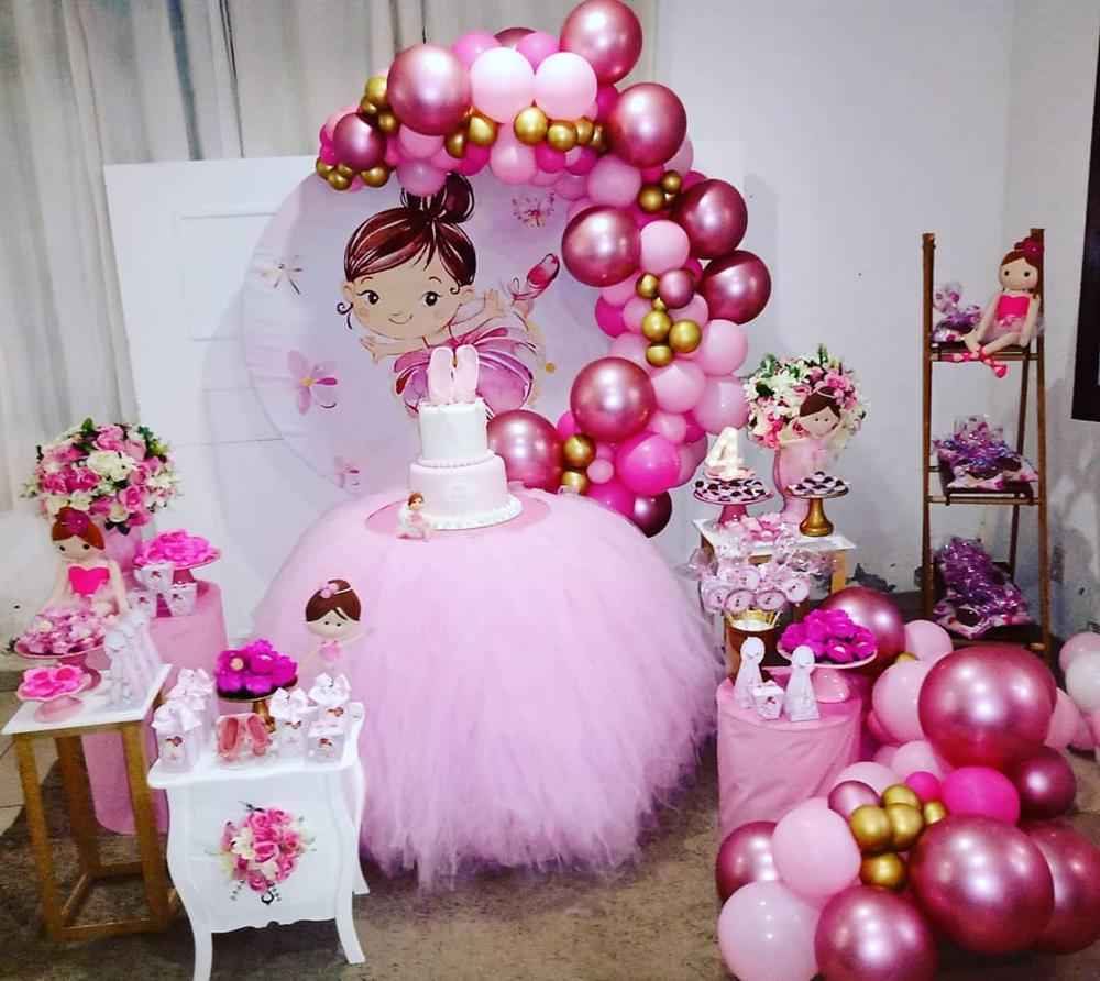 festa bailarina com balões rosa