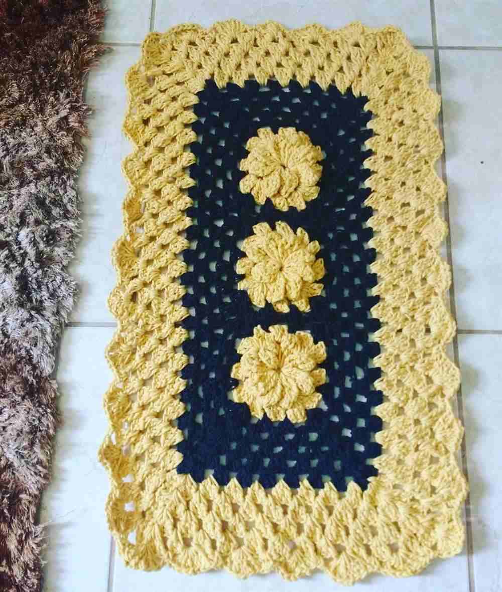 tapete de barbante floral