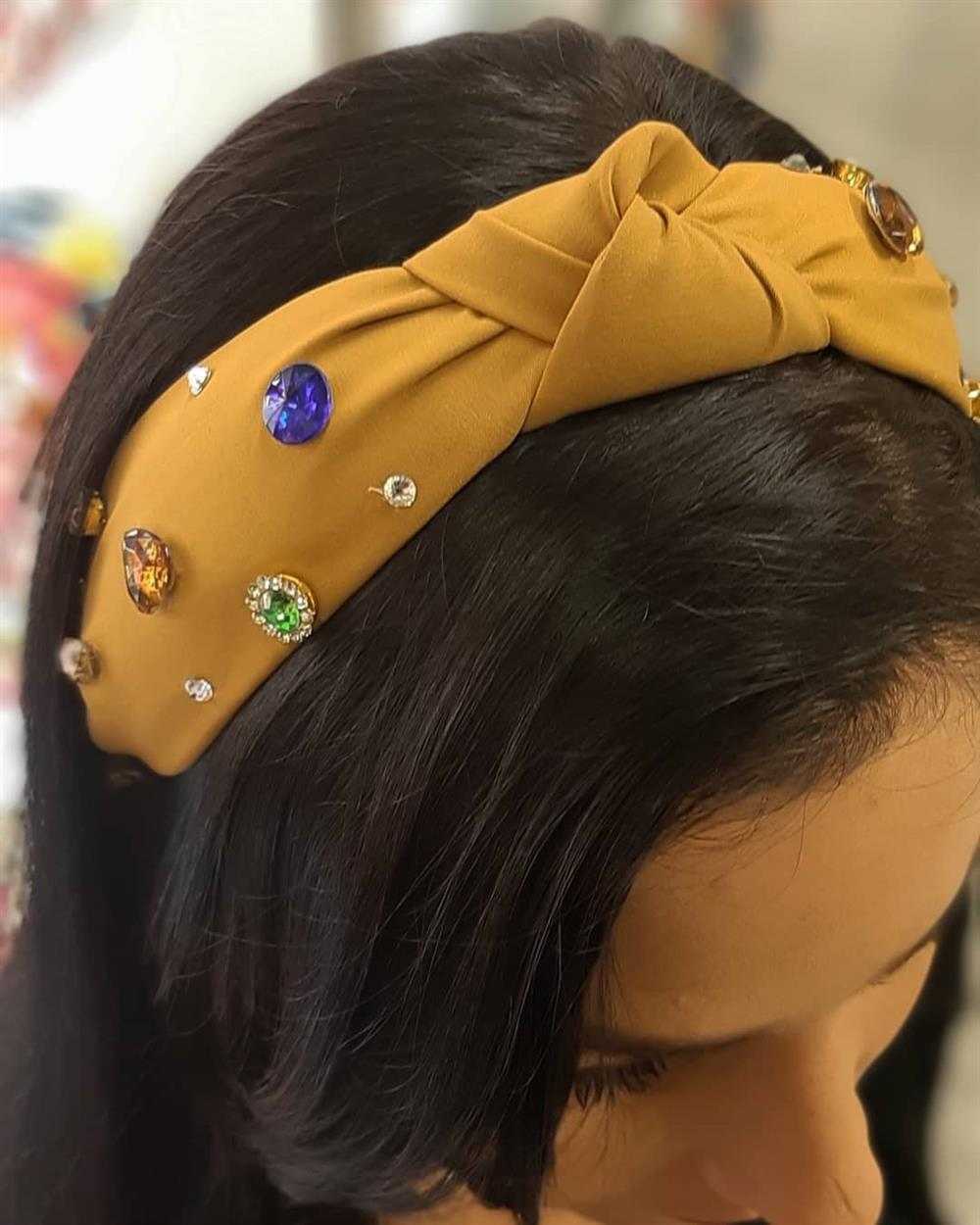 tiara turbante com pedraria