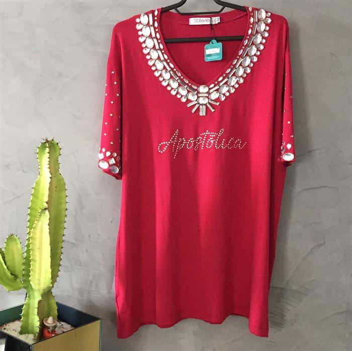 como customizar camisetas femininas com pedrarias
