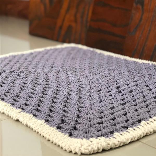 tapete de croche quadrado branco e cinza