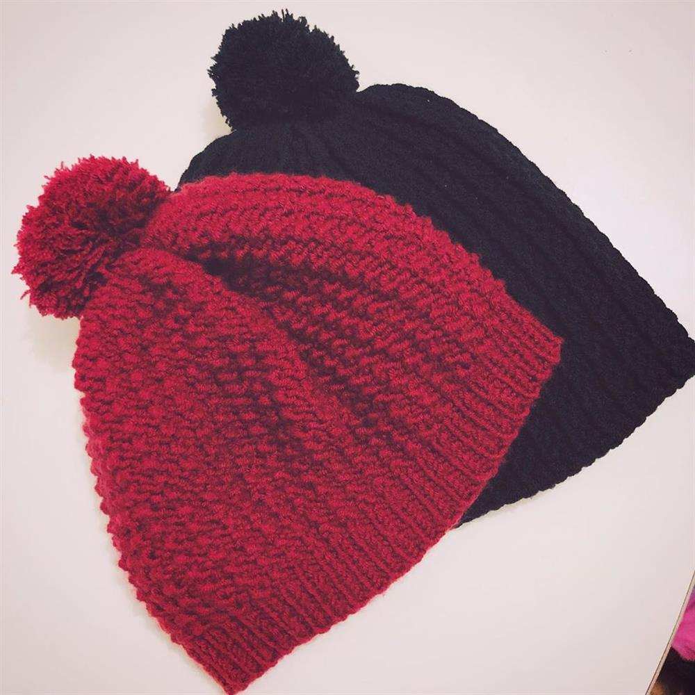 gorro vermelho e preto
