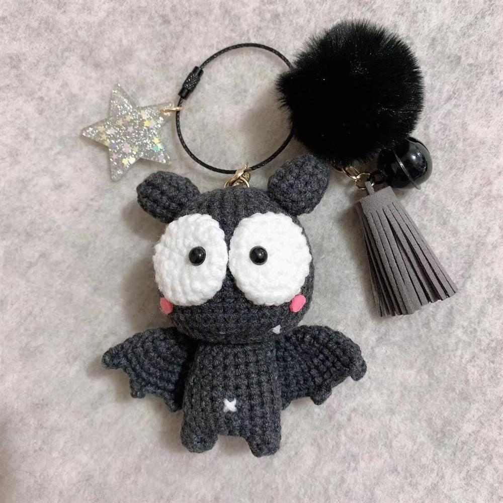 morcego amigurumi cinza