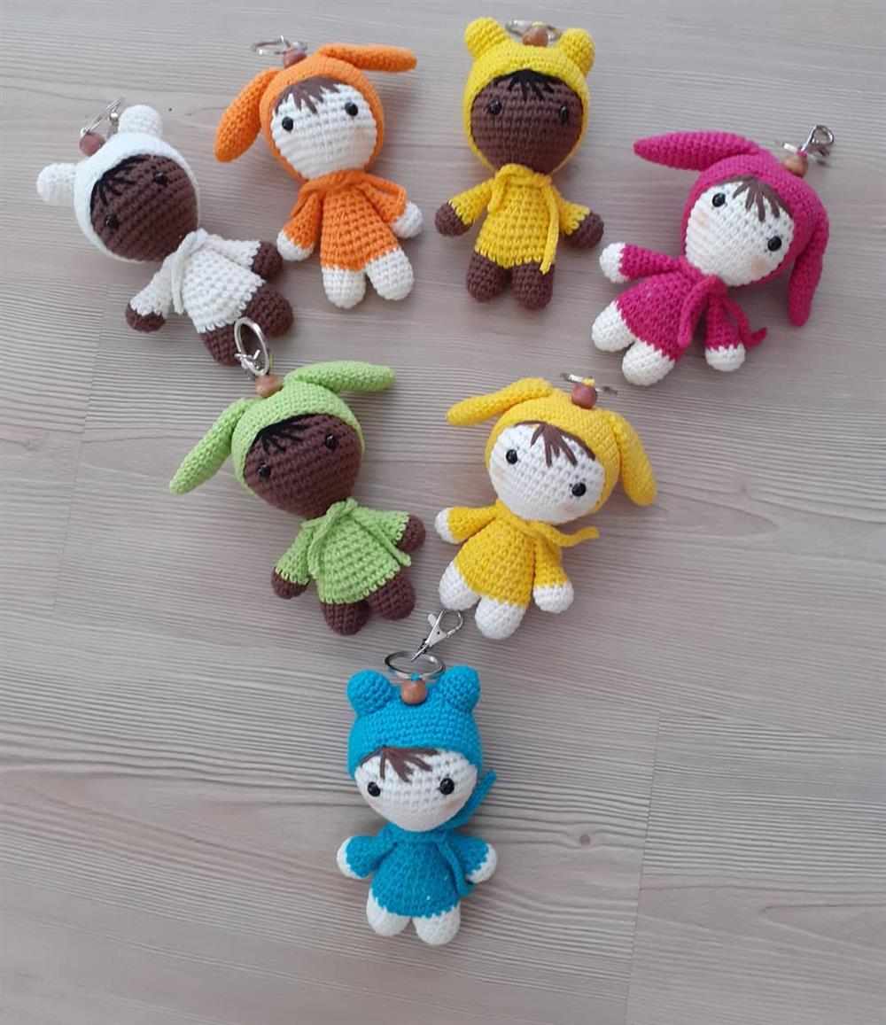 bonequinhos com capuz
