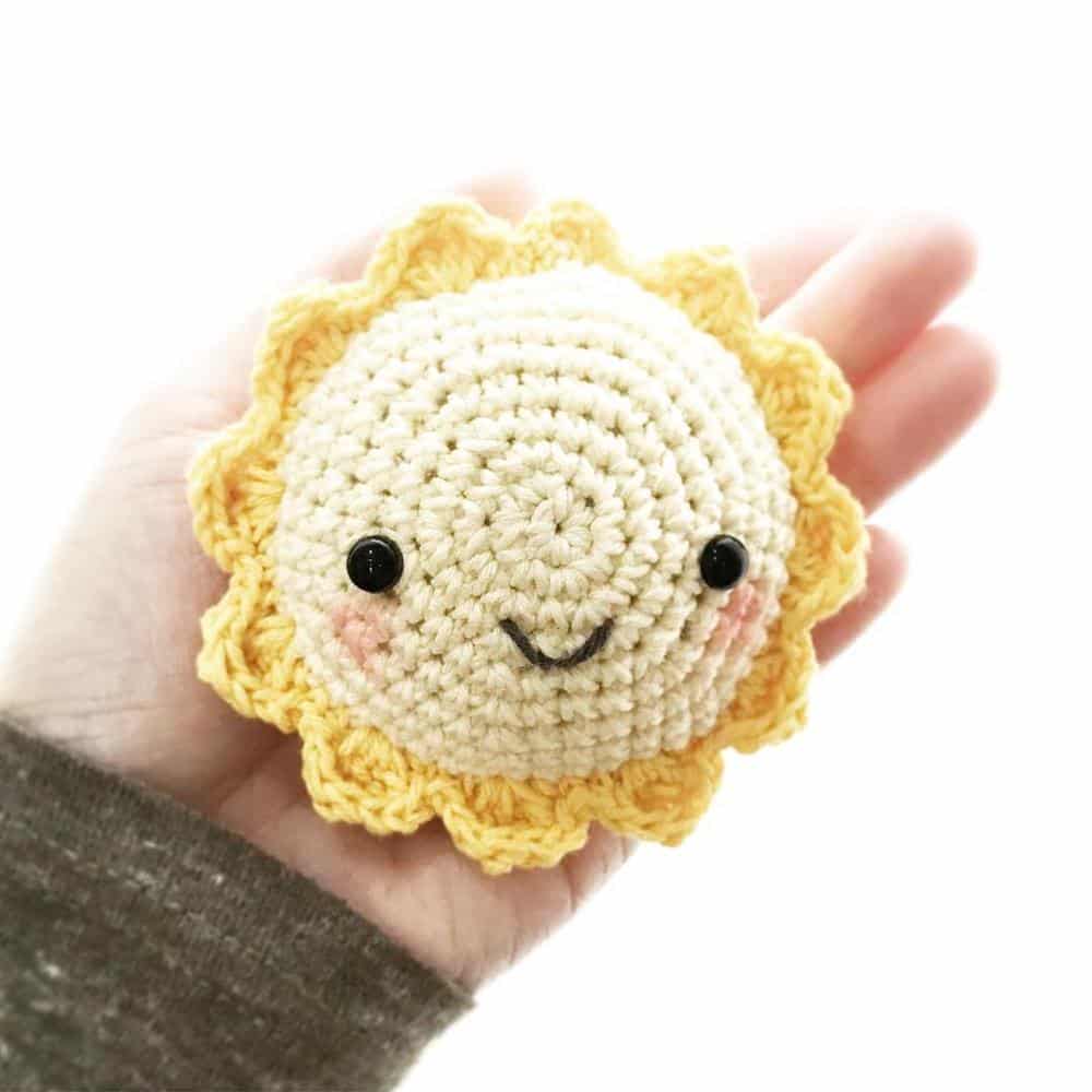 chaveiro sol em croche